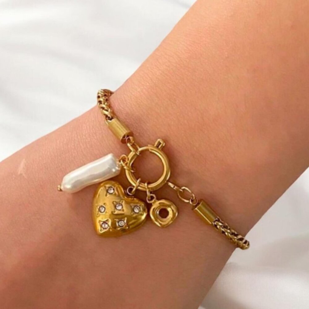 Heart bracelet with zirconia and pearl titanium wheat chain IG style